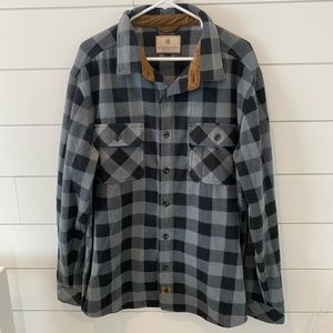 Men’s Fleece Button Down Size L